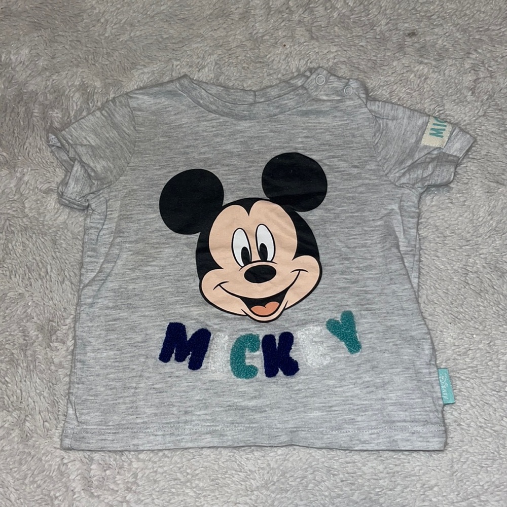 Disney Mickey Mouse t shirt